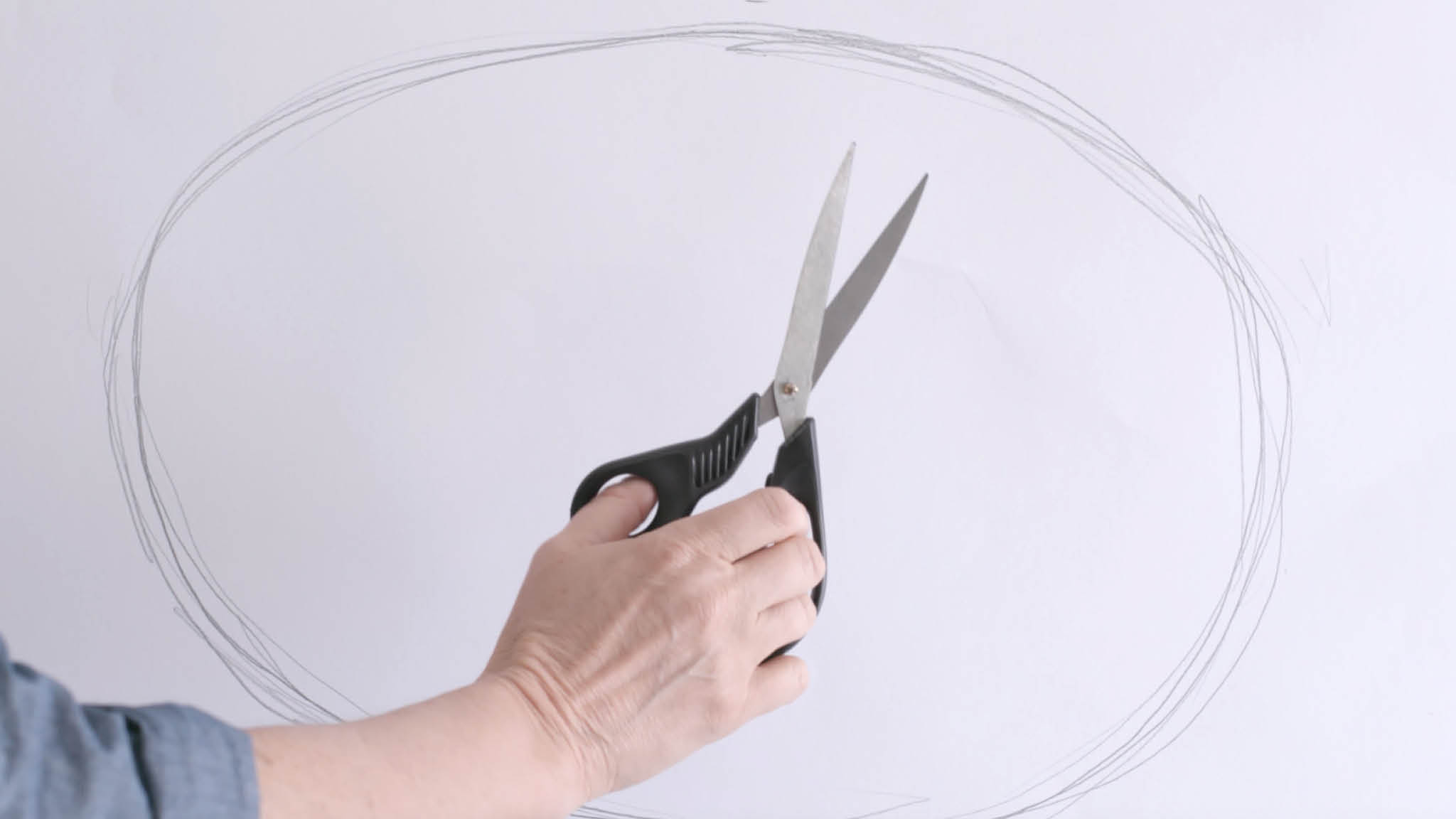 How to paint an oval wall design in 5 easy steps Taubmanspng